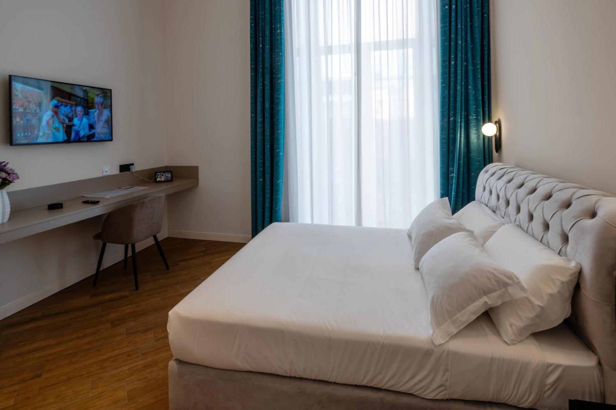 Maison Toledo Suites Napoli Ngoại thất bức ảnh